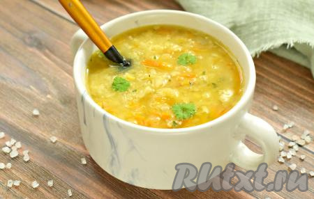 Гороховый суп, сваренный с курицей без картошки, получился в меру густым, сытным, ароматным и очень вкусным, при подаче его можно дополнить сухариками.