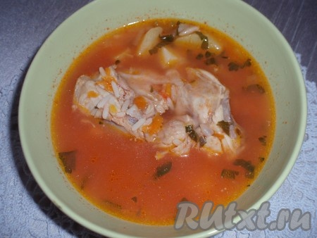 Очень вкусный, сытный и ароматный суп из курицы с рисом и томатным соком готов.