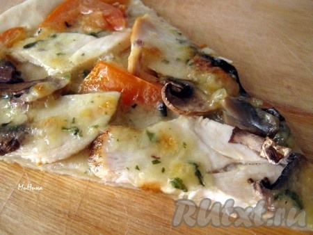 Рецепт пиццы с курицей и сыром