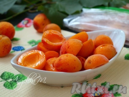 Как заморозить свежие абрикосы на зиму