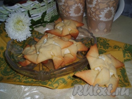 Печенье с творожно-кокосовой начинкой