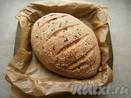 Выпекать хлеб в предварительно разогретой до 190-200 градусов духовке 40-45 минут. 