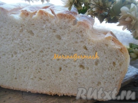 Хлеб, приготовленный на прессованных дрожжах, получается вкусным, мягким и очень аппетитным. Часто пеку такой хлебушек в духовке, думаю, и вам понравится!
