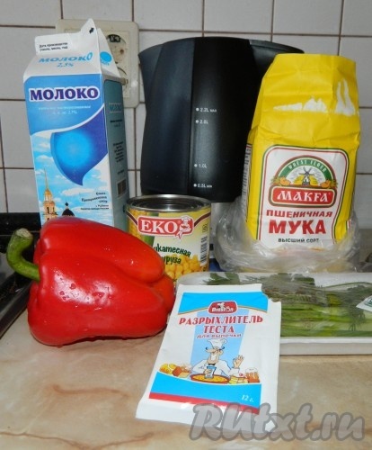 Ингредиенты для приготовления оладий из консервированной кукурузы