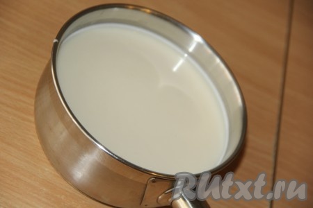 Перелить готовое овсяное молоко в бутылку, закрыть крышкой и поставить в холодильник.
