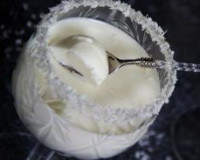 Десерт из кефира и сметаны с желатином