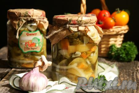 Салат из огурцов, болгарского перца и лука на зиму
