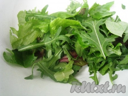 Листовые салаты - зелёный листовой и салат "дубок".