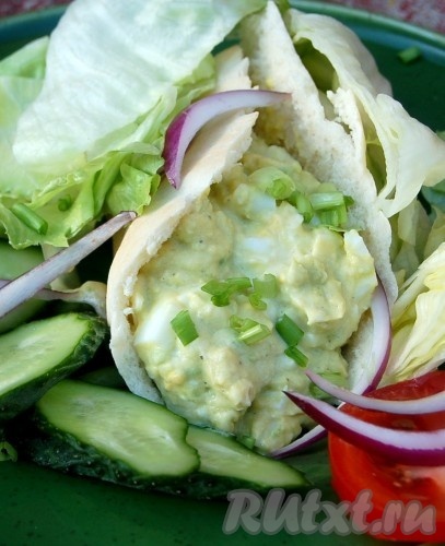 Рецепт салата из авокадо с яйцом