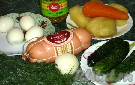 Ингредиенты для приготовления салата "Оливье"