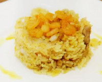 Рис с морепродуктами на сковороде
