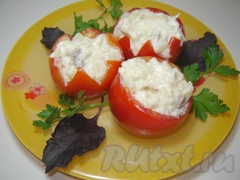 Фаршированные помидоры с мясным салатом