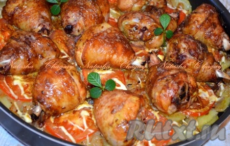 Рецепт куриных голеней с картошкой в духовке