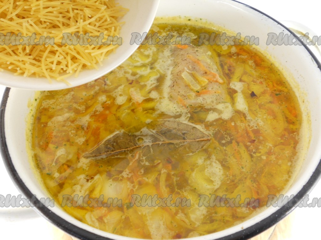 Вермишелевый суп с курицей фото