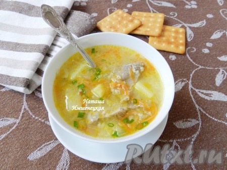 Вкусный и сытный пшенный суп готов.