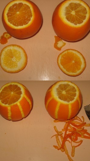 Апельсины хорошо вымыть, обсушить. Из двух апельсинов сделать "формочки" - срезать верхушку апельсина и немного снизу, чтобы апельсин был устойчив. С помощью специального ножа сделать продольные полосы по корке апельсина. 