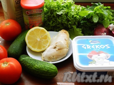 Ингредиенты для приготовления греческого салата с курицей
