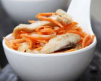 Селёдка хе с морковью и луком по-корейски