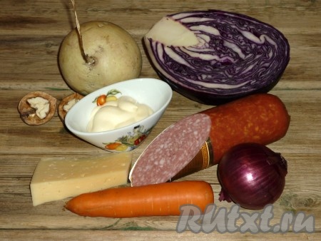 Ингредиенты для приготовления салата из капусты и редьки