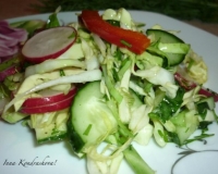Салат из капусты, редиски и огурцов