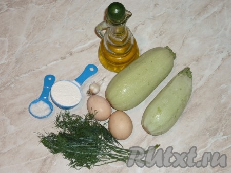 Ингредиенты для приготовления оладий из кабачков с зеленью и чесноком