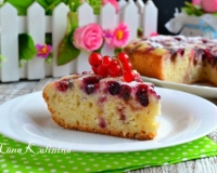 Творожный пирог с ягодами в мультиварке