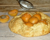 Песочная галета с абрикосами