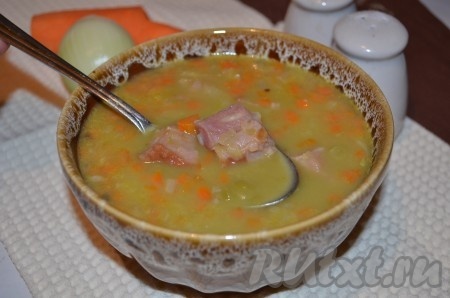 Гороховый суп с копчёными свиными рёбрышками