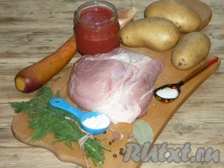 Ингредиенты для приготовления картофеля, тушеного со свининой