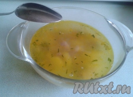 Рисовый суп с зеленым горошком