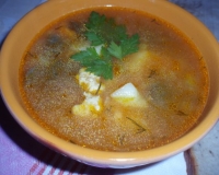 Томатный суп с фаршем и лесными грибами