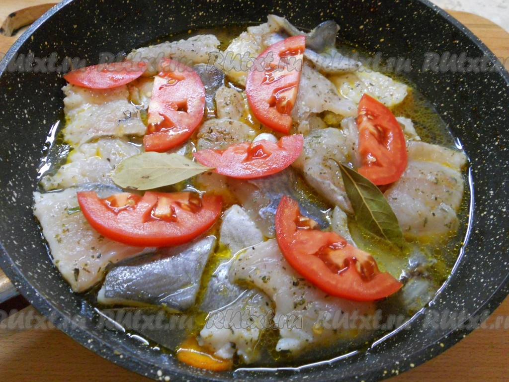 Тушёная рыба с овощами и рисом
