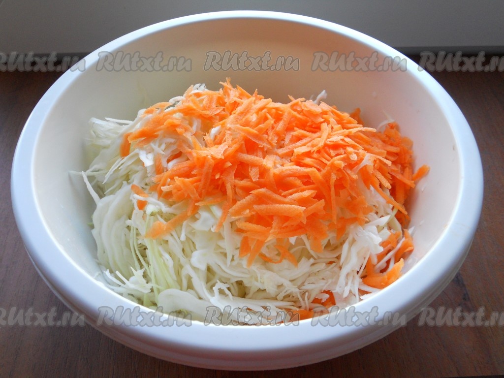 Капуста маринованная со свеклой и морковью «Лепесток»