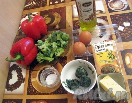 Ингредиенты для приготовления перцев с брокколи и шпинатом