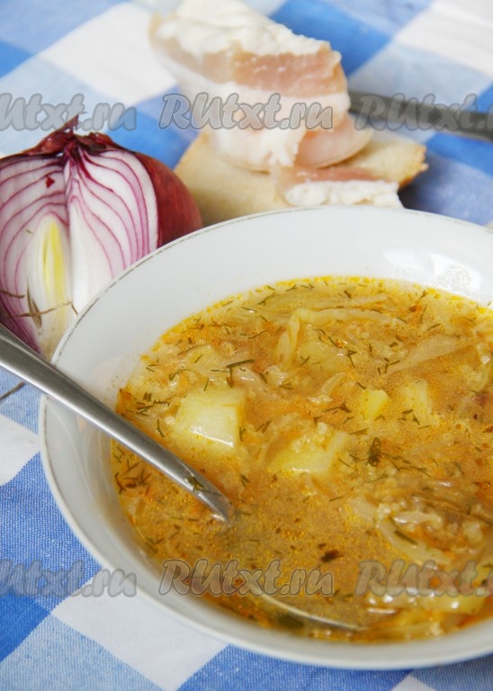 Суп со свежей капустой и пшеном на мясном бульоне