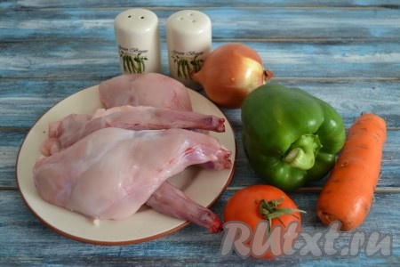 Подготовить необходимые ингредиенты для приготовления кролика, запеченного в духовке в рукаве