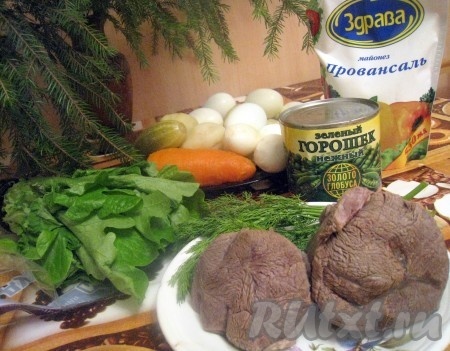 Ингредиенты для приготовления салата "Оливье" с мясом и солёными огурцами