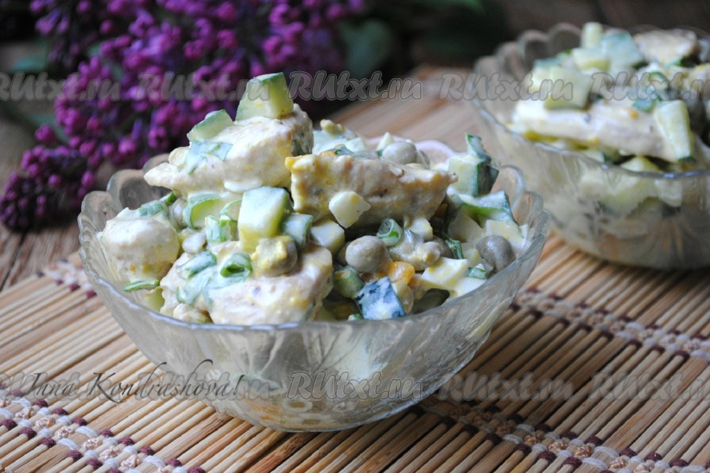 Салат с курицей, картошкой и горошком - простой рецепт с пошаговыми фото