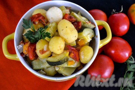 Рецепт кабачков с картошкой и помидорами в духовке