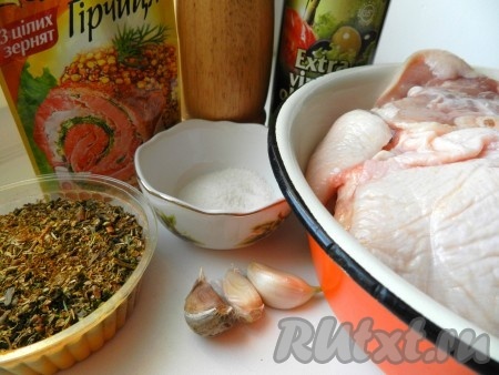Ингредиенты для приготовления жареных куриных бедер в чесночном маринаде