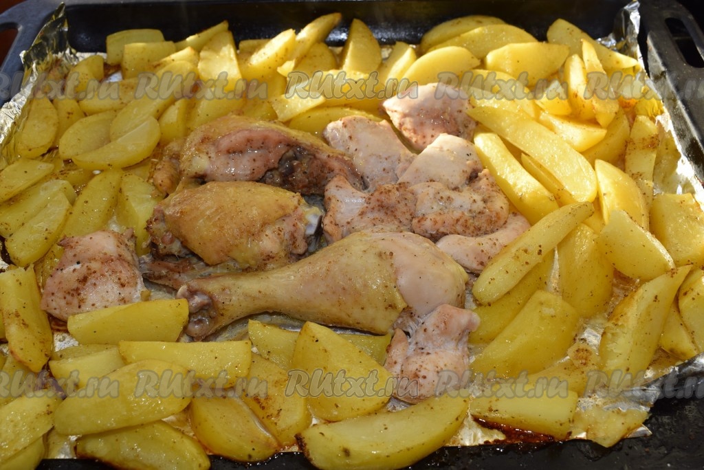 Картошка с курицей в рукаве в духовке - Совет да Еда
