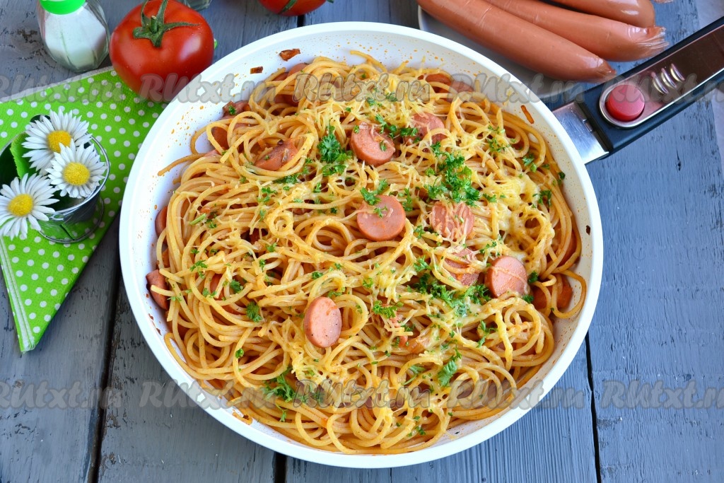 Спагетти на сковородке