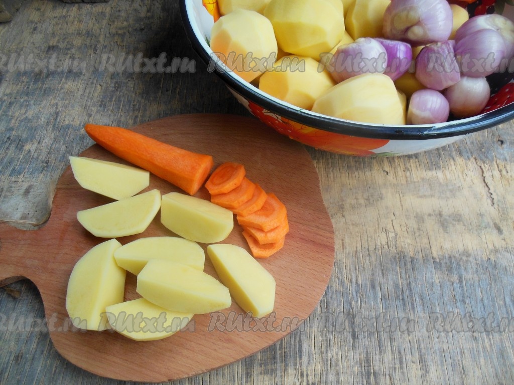 Картошка с майонезом и морковью в духовке