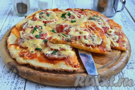 Это фото готовой пиццы из творожного теста.
