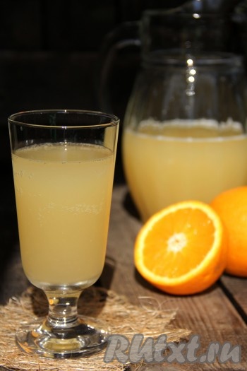 Через сутки апельсиновый квас можно пробовать. Этот вкусный, ароматный напиток понравится и детям, и взрослым.
