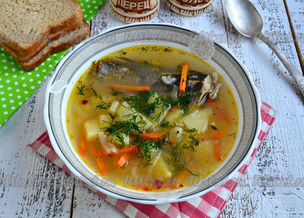 Рыбный суп с плавленым сыром и рисом