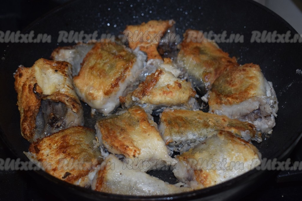 Как пожарить рыбу без масла на сковороде: рецепт с фото