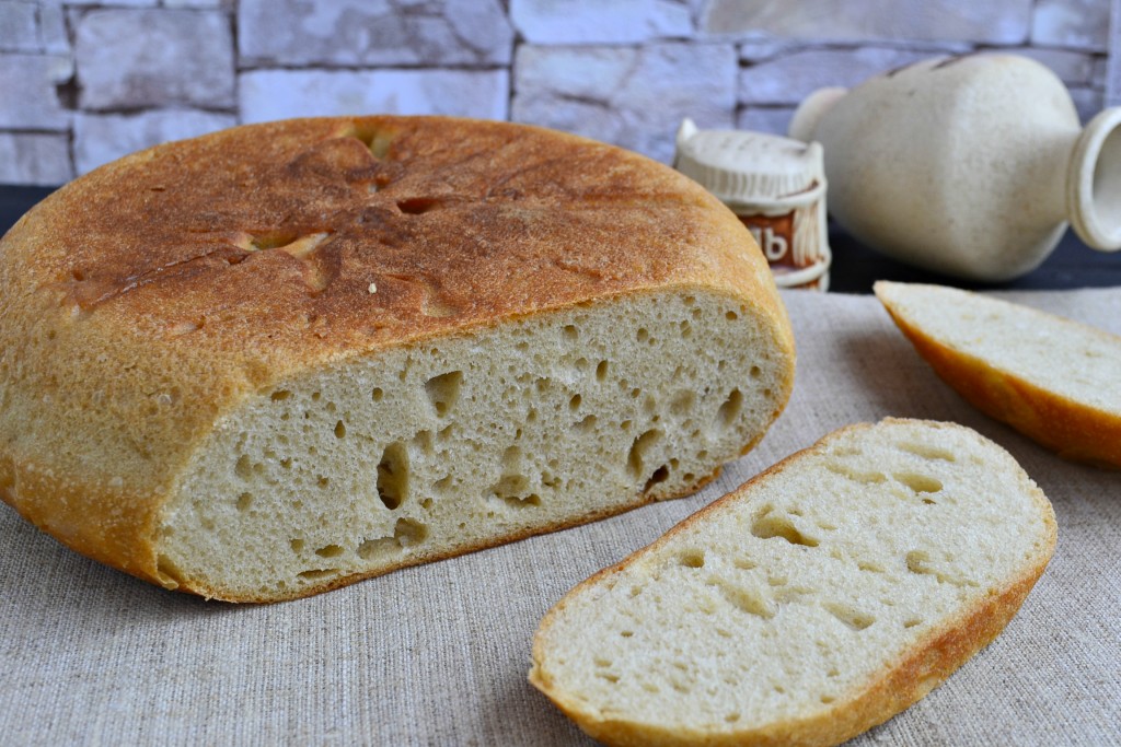 Белый хлеб на свежих дрожжах в мультиварке, рецепт с фото — centerforstrategy.ru