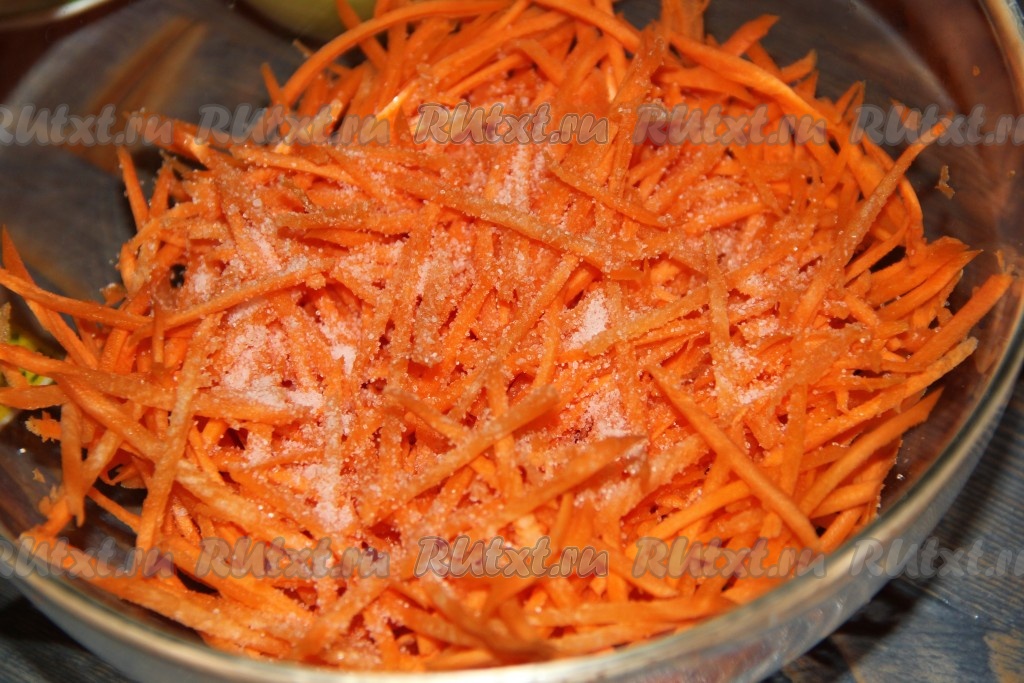 Салат морковь с кальмарами по-корейски