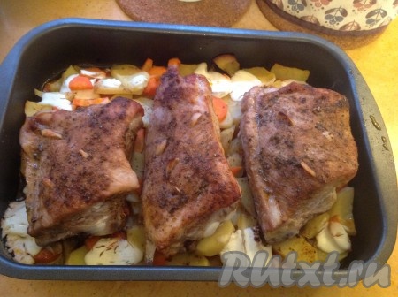 Свиные ребрышки в духовке с картошкой рецепты с фото простые и вкусные
